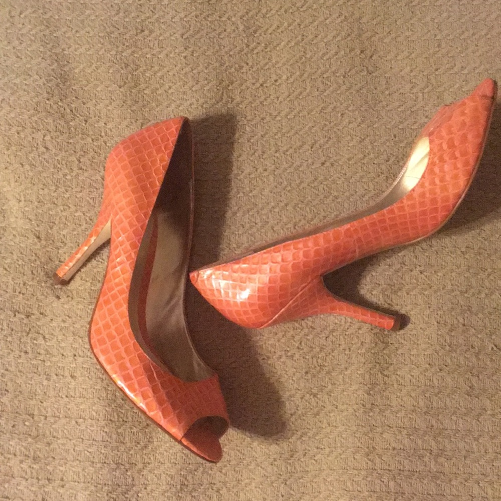 4in patent leather peep toe coral heels size 10M